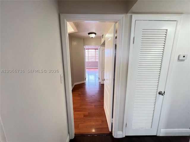 1770 NE 191st St 509-1, Miami, FL 33179