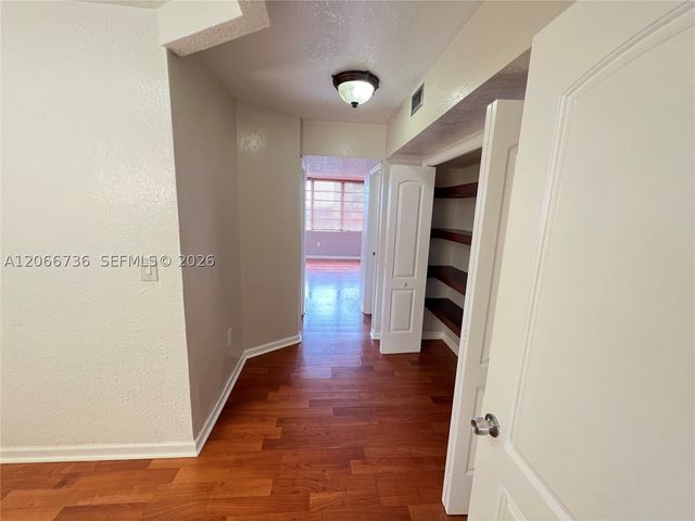 1770 NE 191st St 509-1, Miami, FL 33179