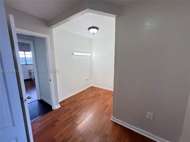 1770 NE 191st St 509-1, Miami, FL 33179