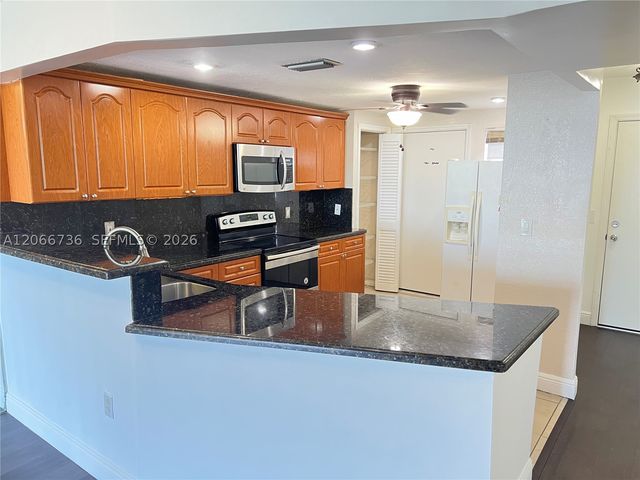 1770 NE 191st St 509-1, Miami, FL 33179