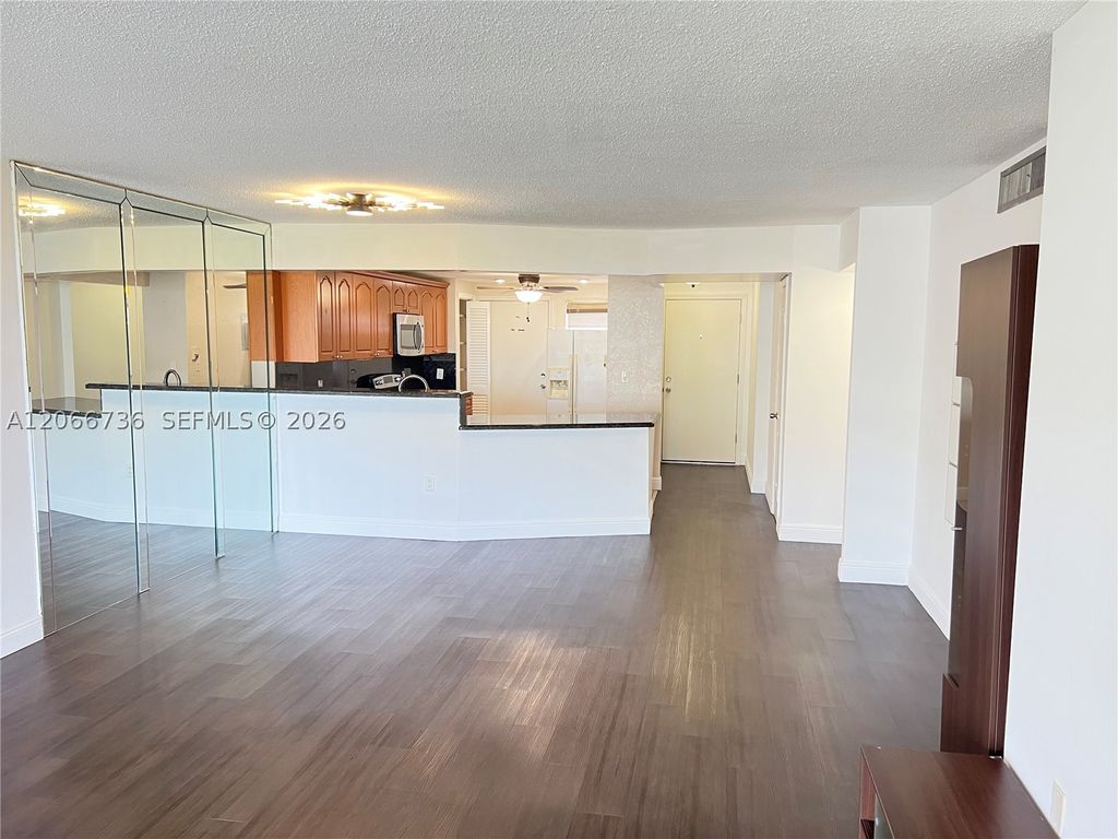 1770 NE 191st St 509-1, Miami, FL 33179