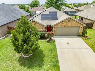 105 Fossil Way, Alvarado, TX 76009