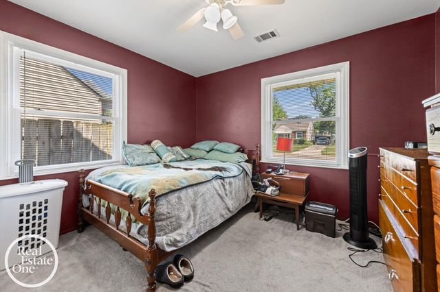 21600 Revere Street, Saint Clair Shores, MI 48080
