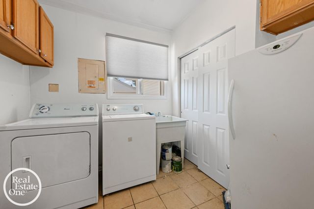 21600 Revere Street, Saint Clair Shores, MI 48080