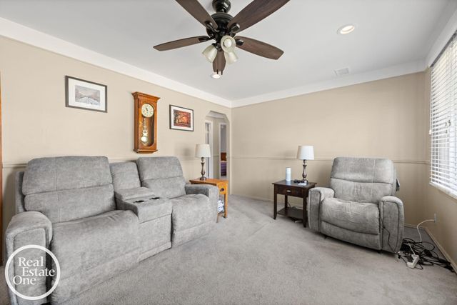 21600 Revere Street, Saint Clair Shores, MI 48080