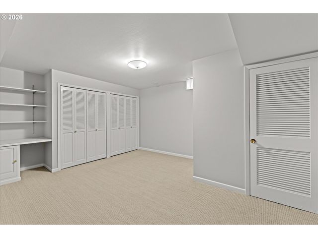 21047 Ne INTERLACHEN Ln, Fairview, OR 97024