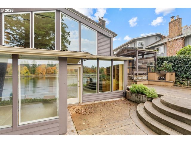 21047 Ne INTERLACHEN Ln, Fairview, OR 97024