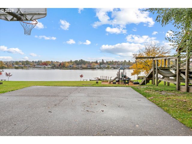 21047 Ne INTERLACHEN Ln, Fairview, OR 97024