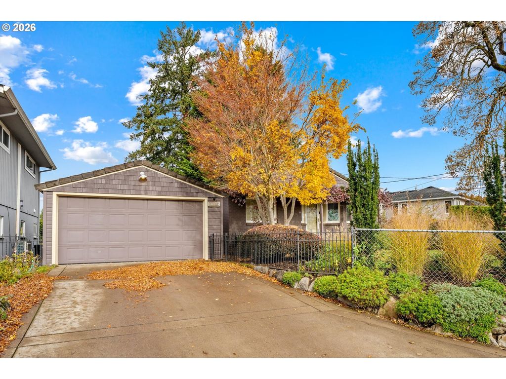 21047 Ne INTERLACHEN Ln, Fairview, OR 97024