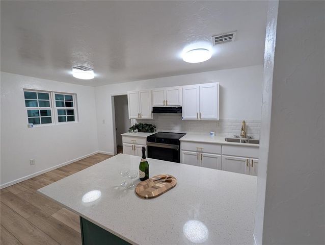 905 Royal Avenue, Midwest City, OK 73130