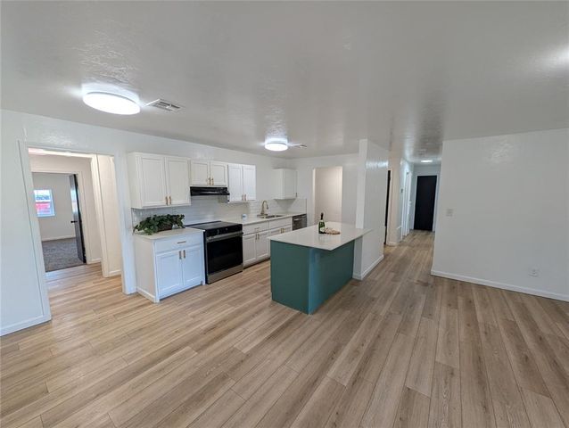 905 Royal Avenue, Midwest City, OK 73130
