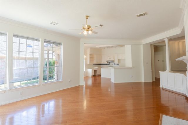 2434 Fairway Pointe Drive, League City, TX 77573