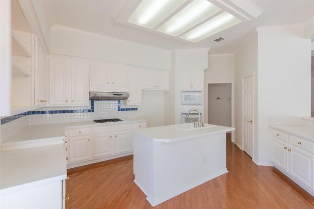 2434 Fairway Pointe Drive, League City, TX 77573