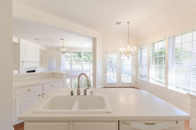 2434 Fairway Pointe Drive, League City, TX 77573