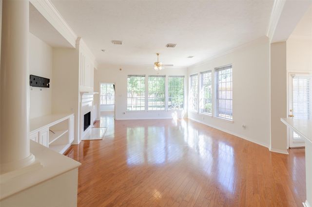 2434 Fairway Pointe Drive, League City, TX 77573