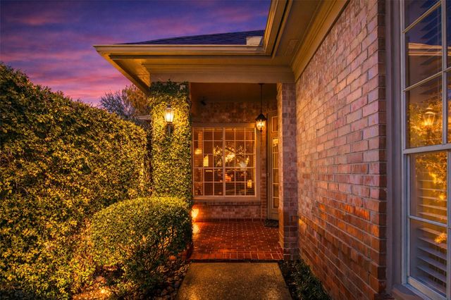 2434 Fairway Pointe Drive, League City, TX 77573