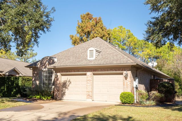 2434 Fairway Pointe Drive, League City, TX 77573