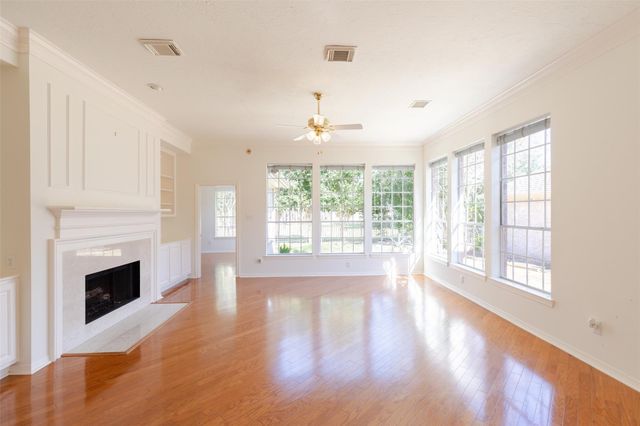 2434 Fairway Pointe Drive, League City, TX 77573