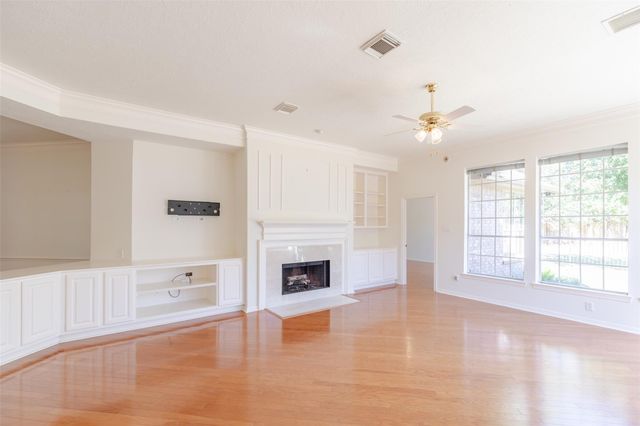 2434 Fairway Pointe Drive, League City, TX 77573