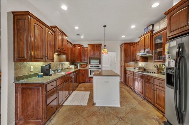 2641 River Eagle Court, Sherwood, AR 72120