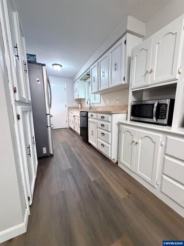 4985 Wagon Rim Ct SE, Salem, OR 97317