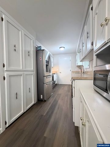 4985 Wagon Rim Ct SE, Salem, OR 97317