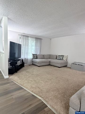 4985 Wagon Rim Ct SE, Salem, OR 97317