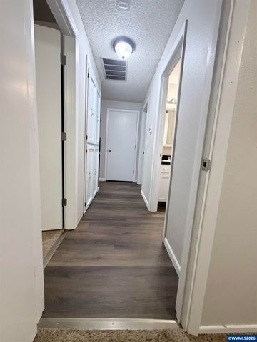 4985 Wagon Rim Ct SE, Salem, OR 97317