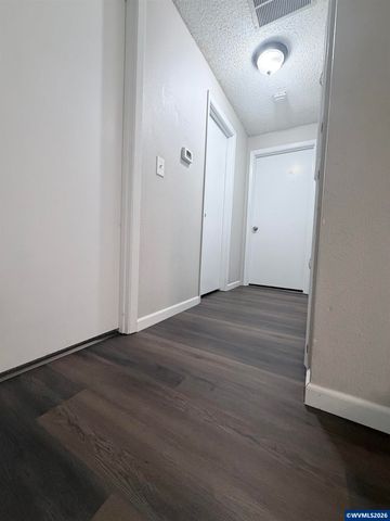 4985 Wagon Rim Ct SE, Salem, OR 97317