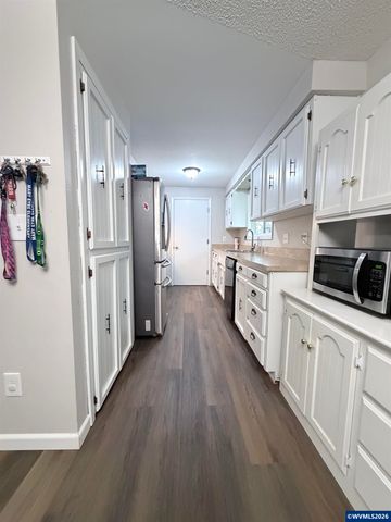 4985 Wagon Rim Ct SE, Salem, OR 97317