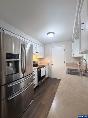 4985 Wagon Rim Ct SE, Salem, OR 97317