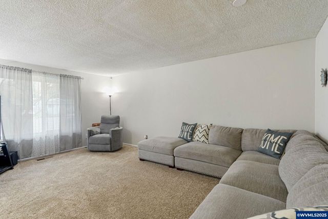 4985 Wagon Rim Ct SE, Salem, OR 97317