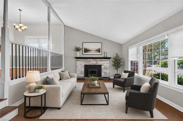 1032 Sunnyside DR, Virginia Beach, VA 23464