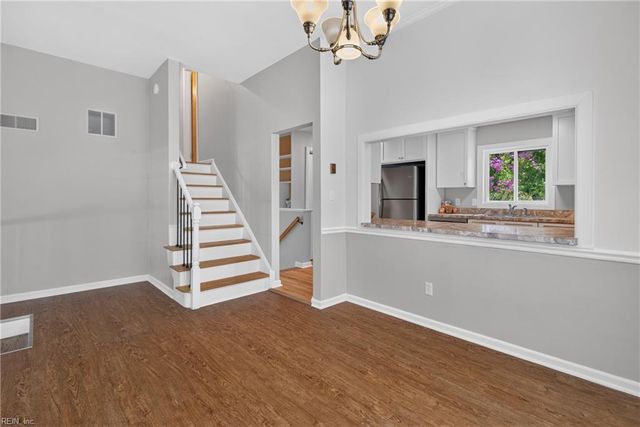 1032 Sunnyside DR, Virginia Beach, VA 23464