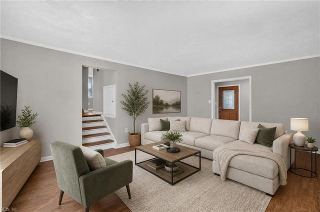1032 Sunnyside DR, Virginia Beach, VA 23464