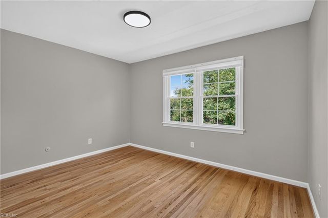 1032 Sunnyside DR, Virginia Beach, VA 23464