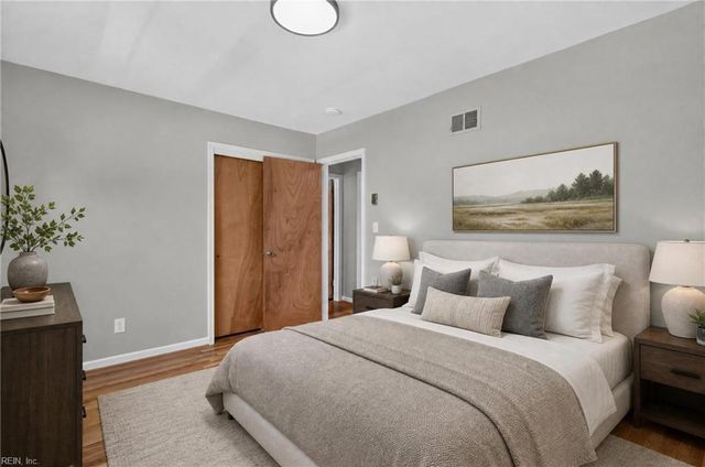 1032 Sunnyside DR, Virginia Beach, VA 23464