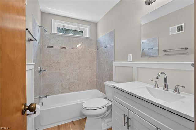 1032 Sunnyside DR, Virginia Beach, VA 23464