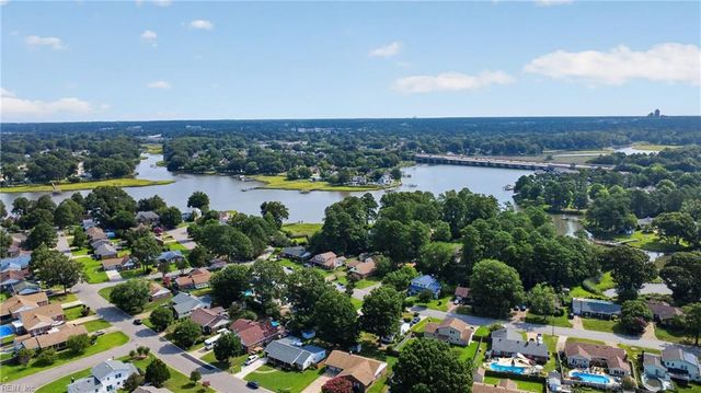 1032 Sunnyside DR, Virginia Beach, VA 23464
