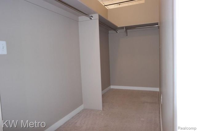 350 N Main Street 502, Royal Oak, MI 48067