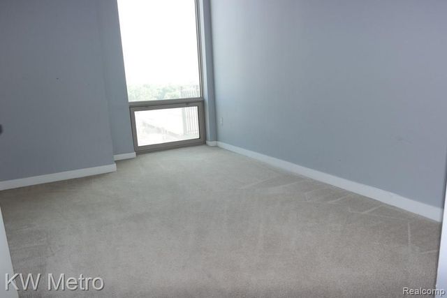 350 N Main Street 502, Royal Oak, MI 48067