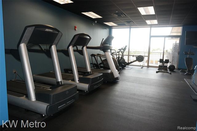 350 N Main Street 502, Royal Oak, MI 48067