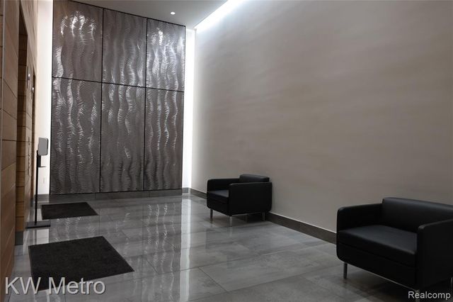 350 N Main Street 502, Royal Oak, MI 48067