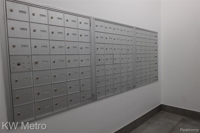 350 N Main Street 502, Royal Oak, MI 48067