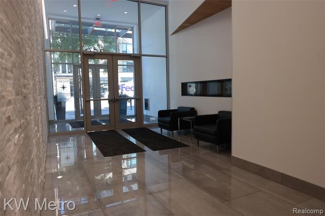 350 N Main Street 502, Royal Oak, MI 48067