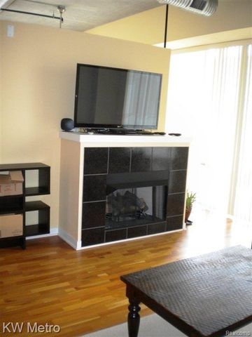 350 N Main Street 502, Royal Oak, MI 48067