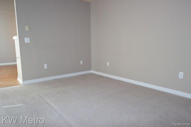 350 N Main Street 502, Royal Oak, MI 48067