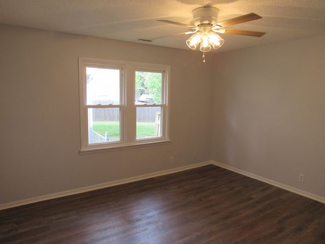 1503 Cherokee Drive, Round Lake Beach, IL 60073