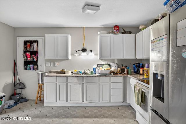 3175 Glenwood Avenue, Toledo, OH 43610