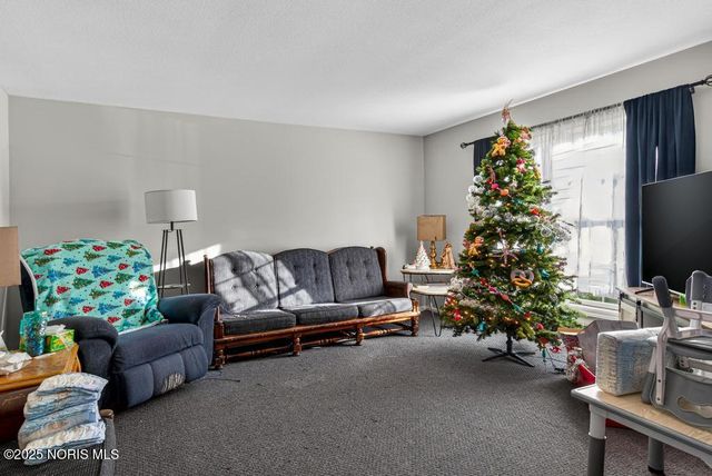 3175 Glenwood Avenue, Toledo, OH 43610